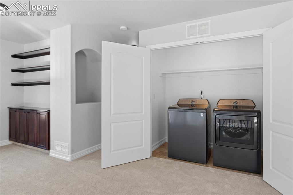 Image 23 of 49: Loft