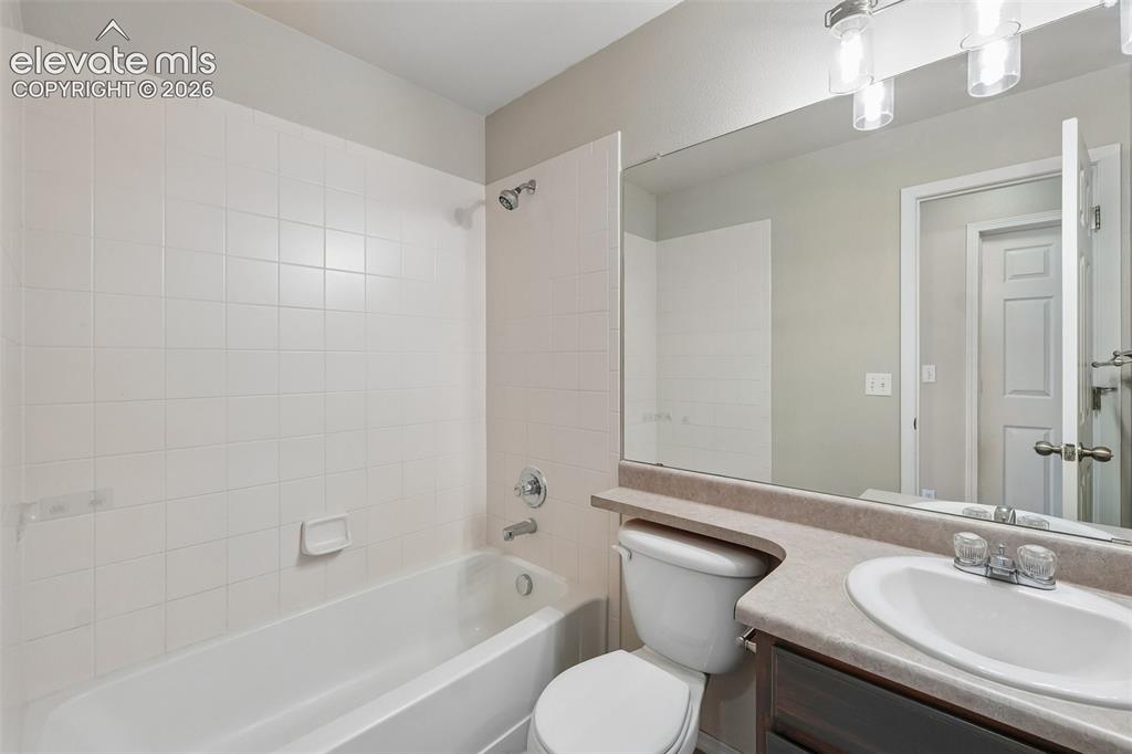 Image 15 of 29: Bathroom