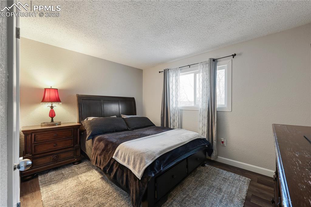 Image 13 of 26: Bedroom