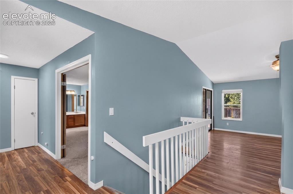 Image 2 of 27: Entrance Foyer