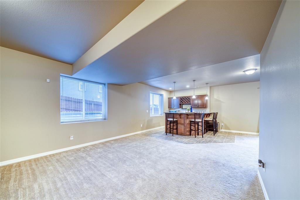 Image 35 of 50: Dining Area