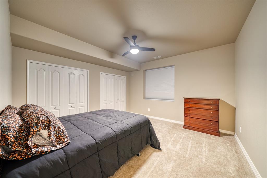 Image 43 of 50: Bedroom