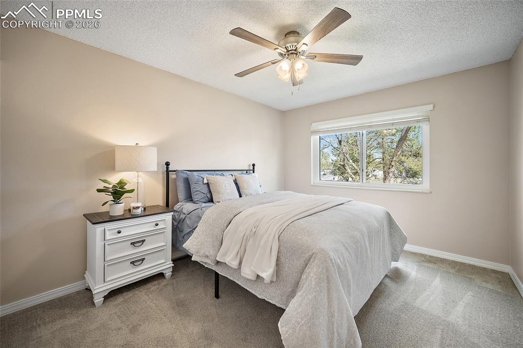Image 12 of 40: Bedroom