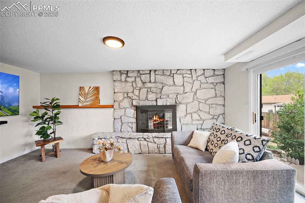 Image 6 of 40: Living Room