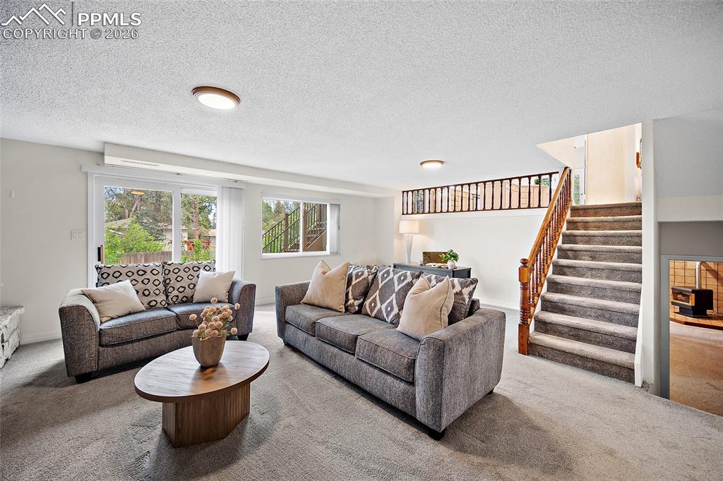 Image 7 of 40: Living Room
