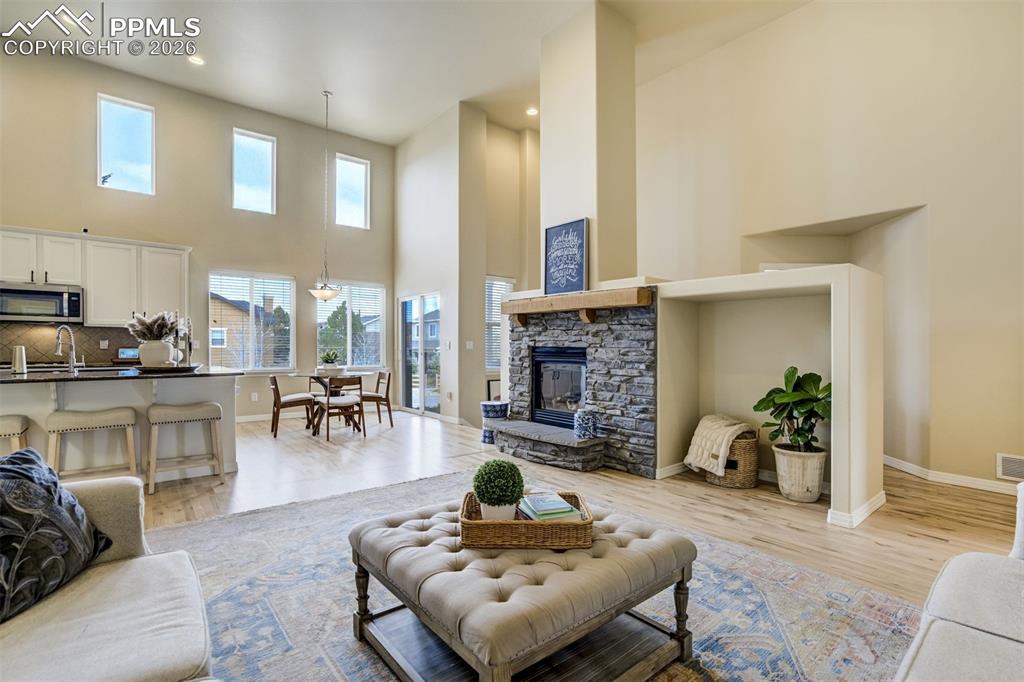 Image 11 of 49: Living Room