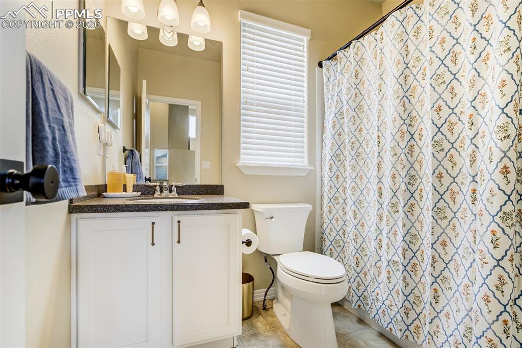 Image 30 of 49: Bathroom