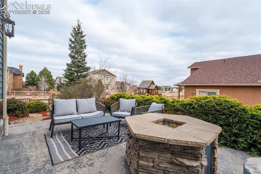 Image 43 of 49: Patio