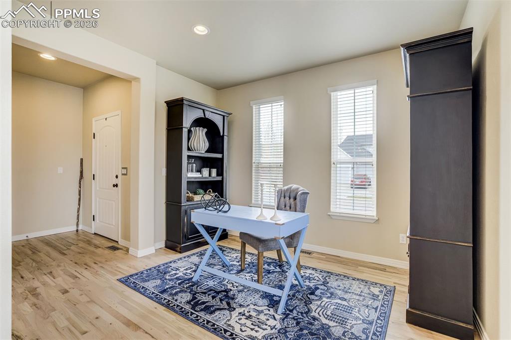 Image 5 of 49: Office