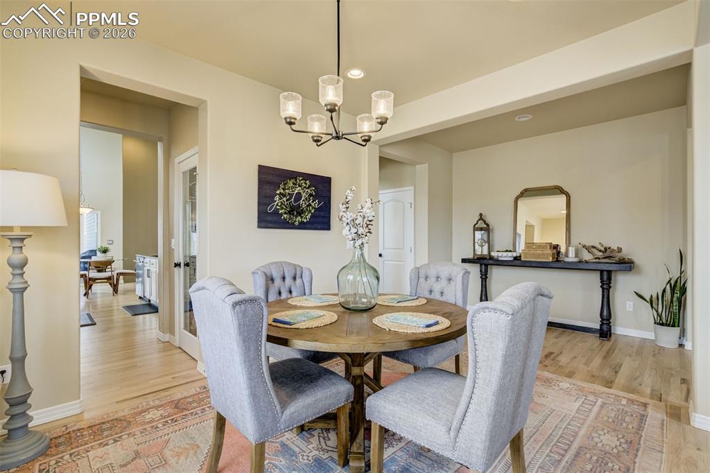 Image 7 of 49: Dining Area