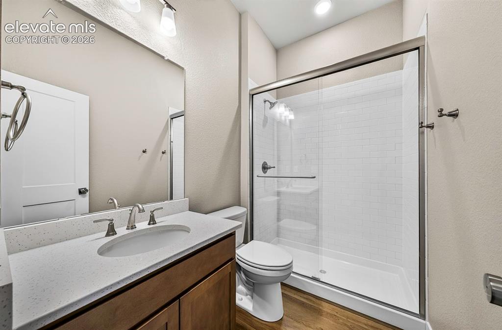 Image 43 of 45: Bathroom