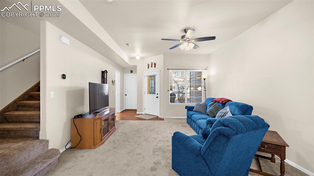 Image 10 of 30: Living Room