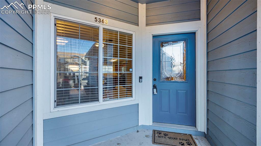 Image 2 of 30: Entry