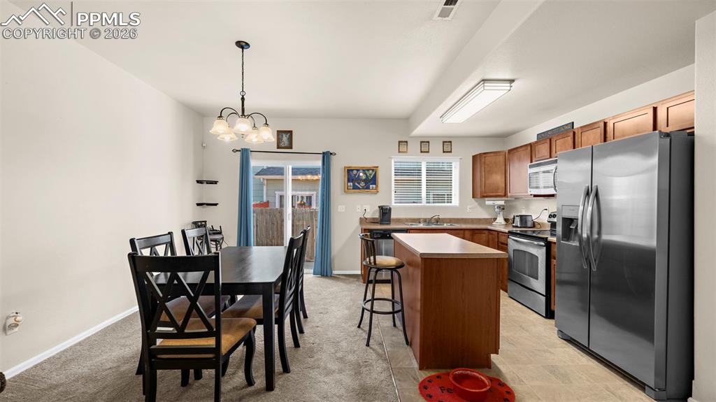 Image 8 of 30: Kitchen