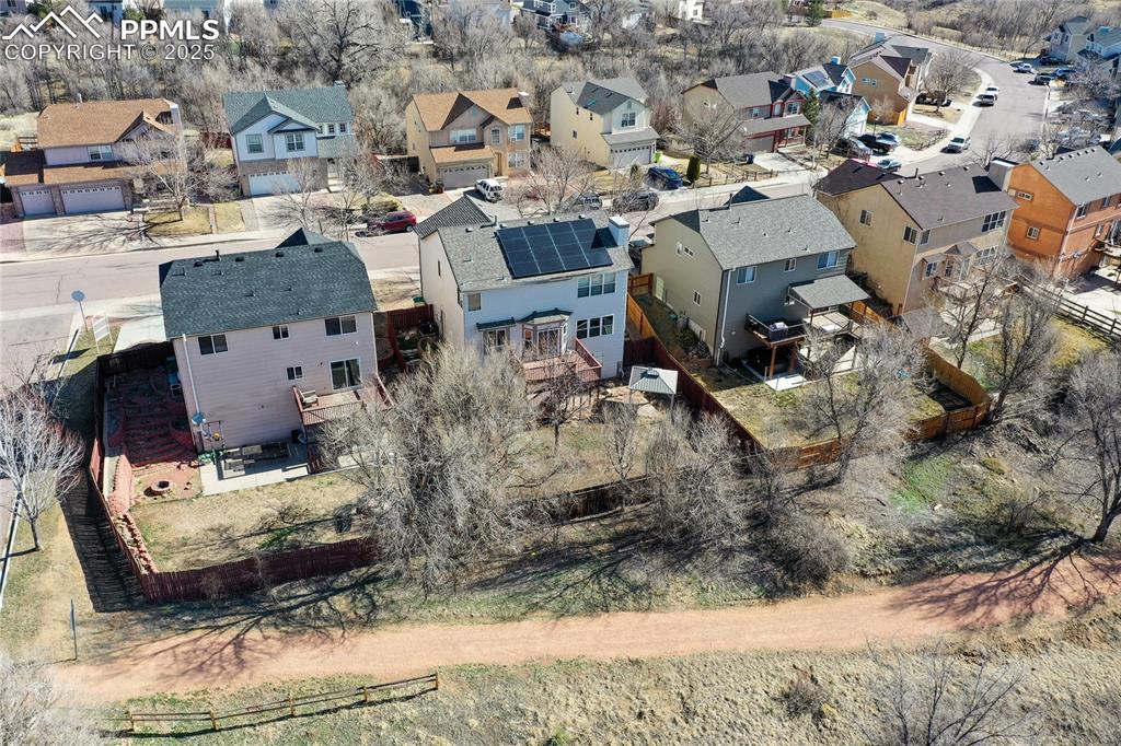 Image 6 of 49: local walking path just behind the property