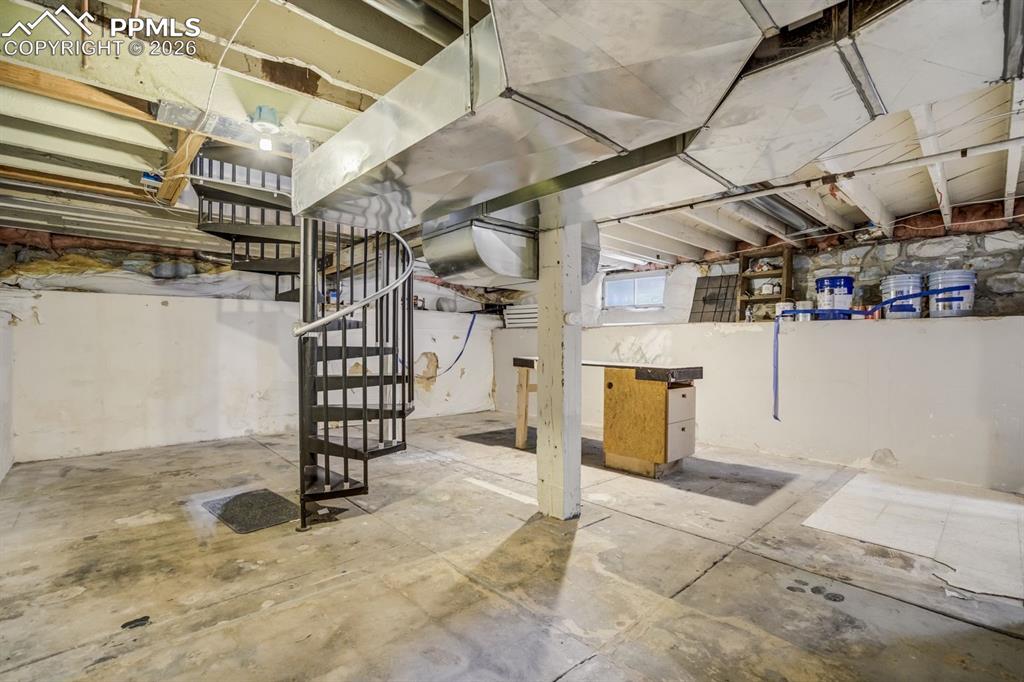 Image 30 of 50: Basement