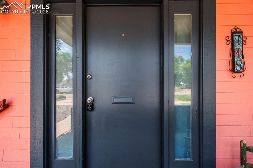 Image 48 of 50: Entry