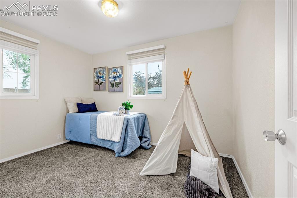 Image 12 of 27: Bedroom