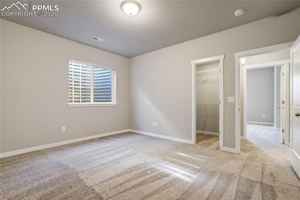 Image 30 of 42: Bedroom