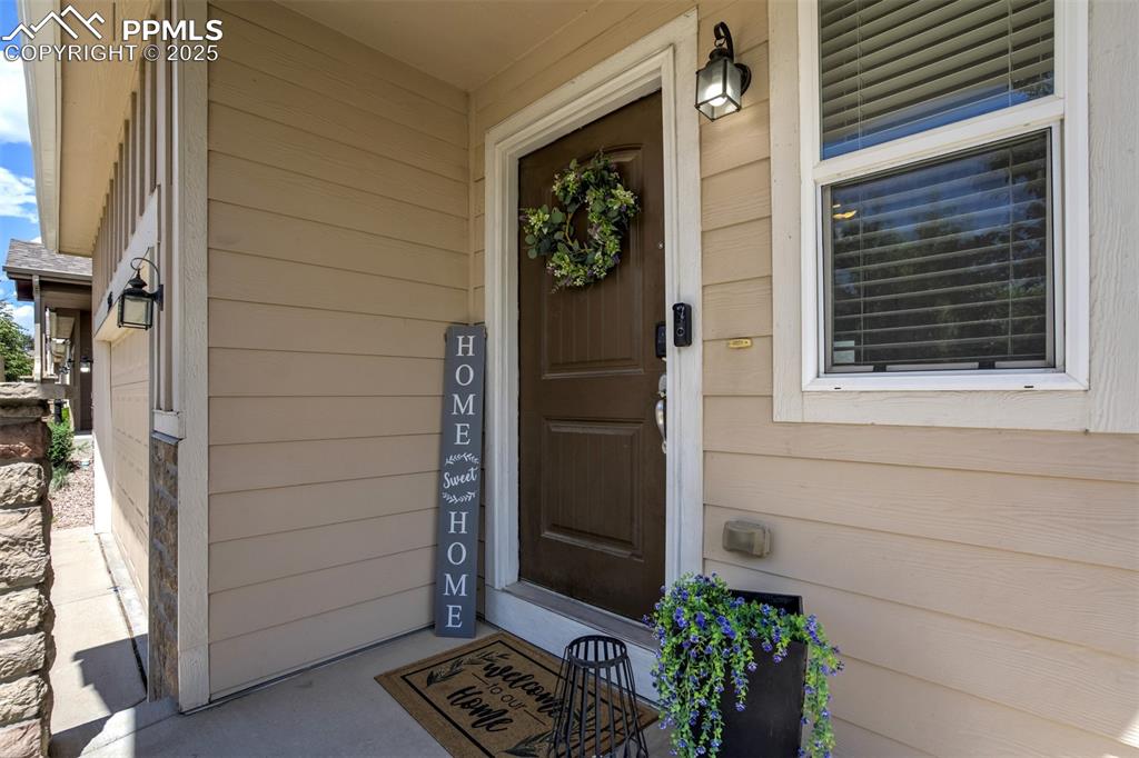 Image 27 of 28: Welcoming entry! 