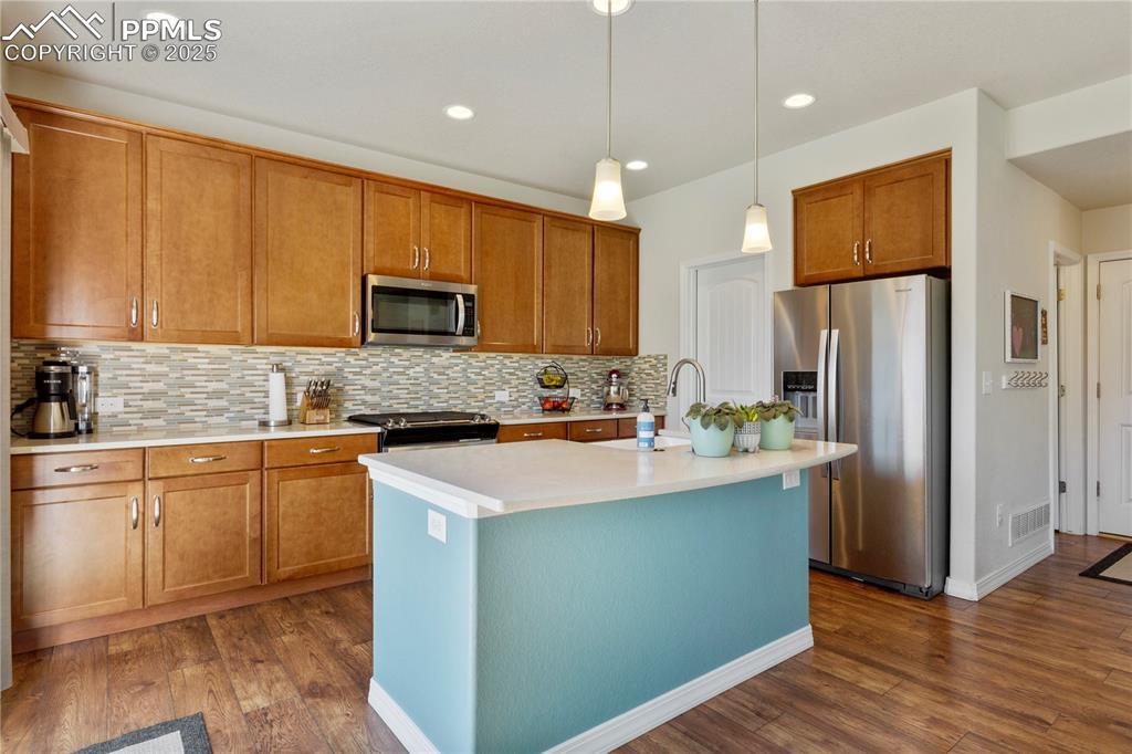 Image 10 of 38: All kitchen appliances are included