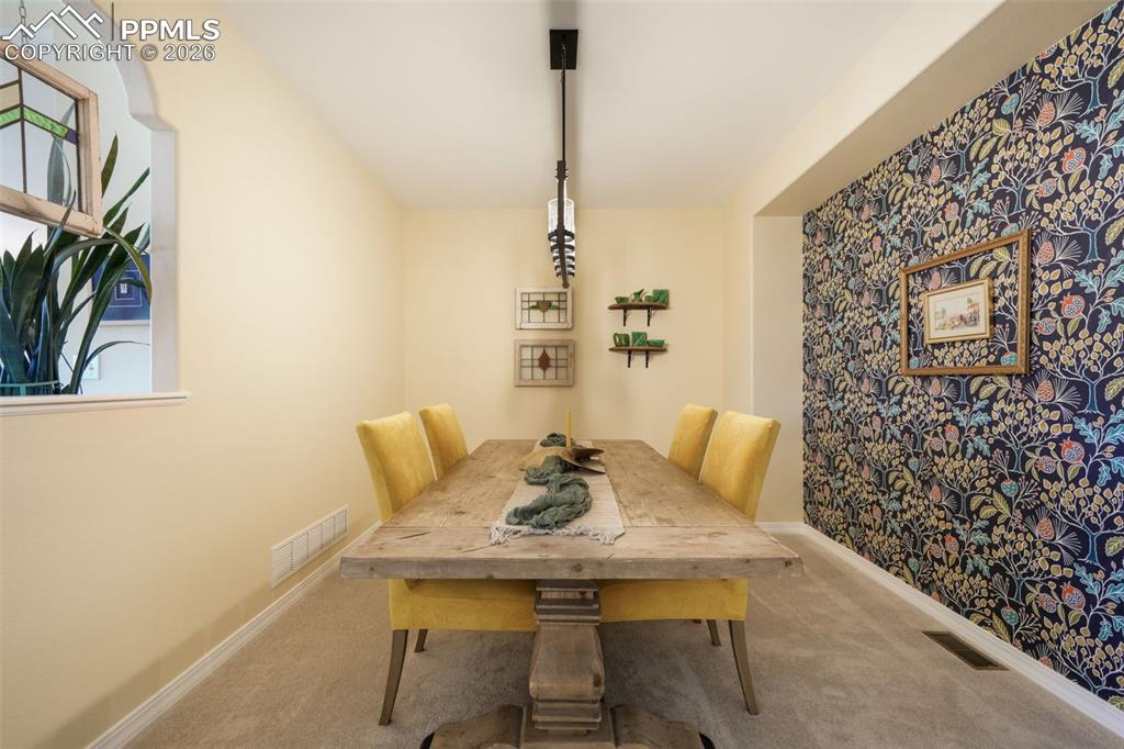 Image 13 of 50: Dining Room