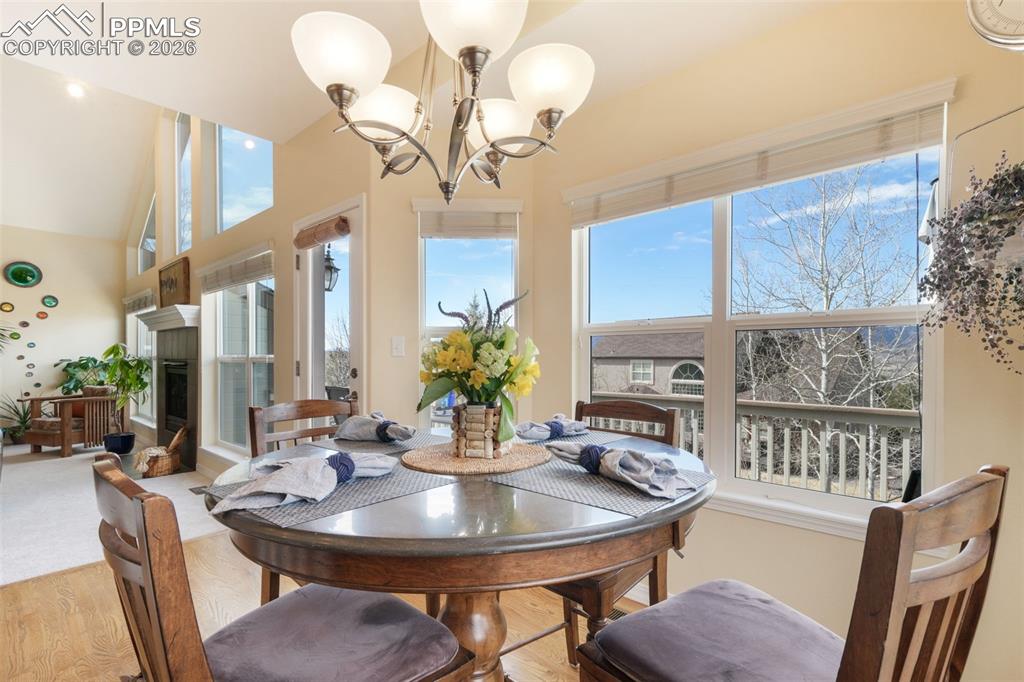 Image 24 of 50: Dining Area