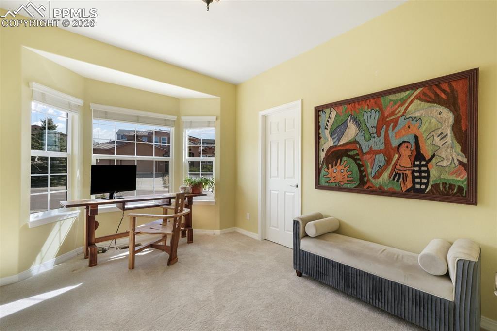 Image 8 of 50: Bedroom