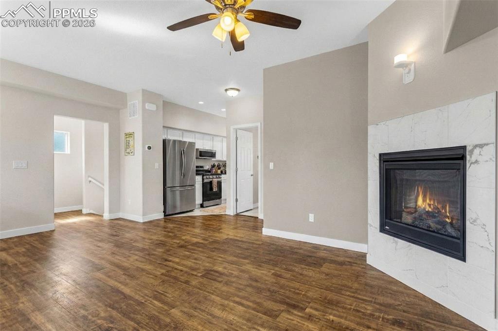 Image 7 of 40: Virtually Removed Furniture