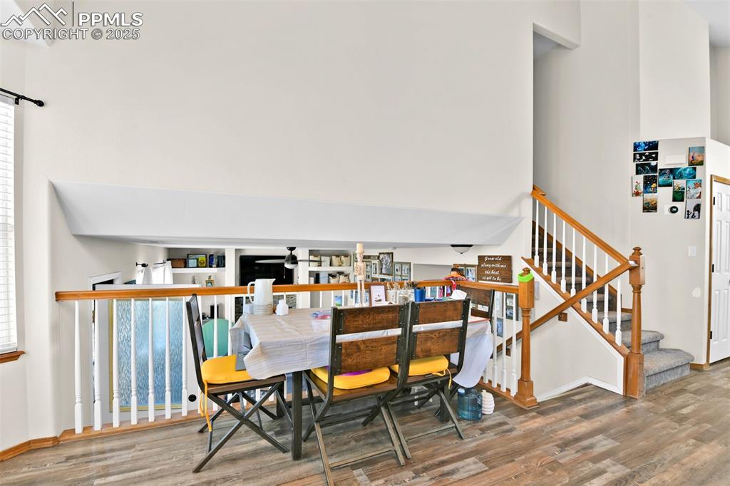 Image 11 of 36: Dining Area