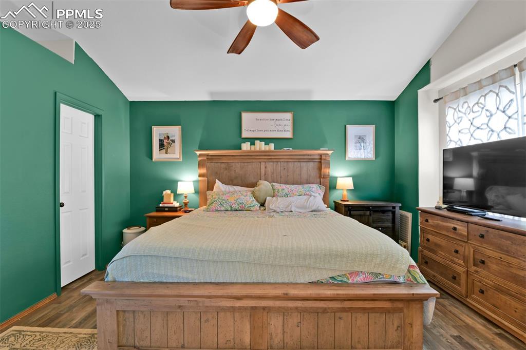 Image 16 of 36: Master Bedroom