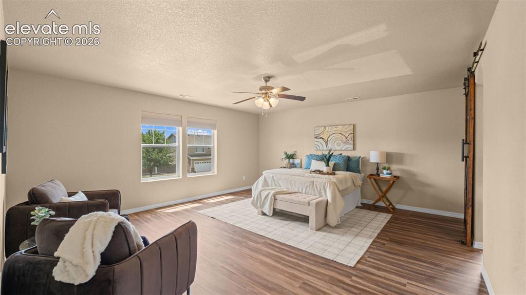 Image 19 of 35: Master Bedroom