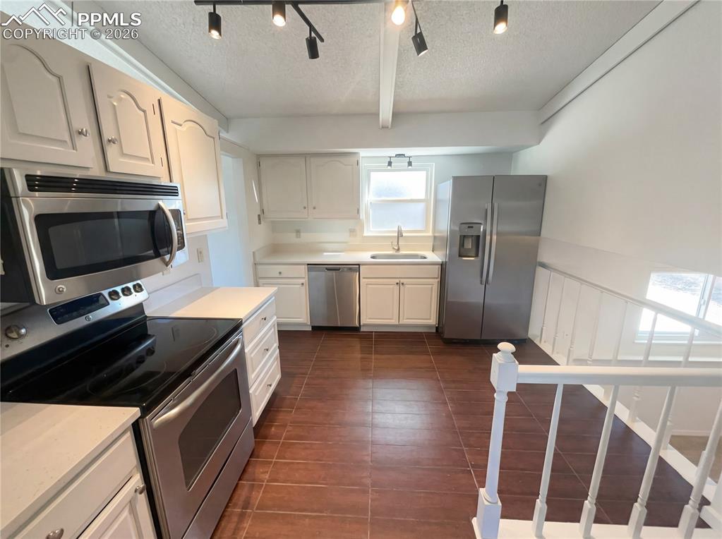 Image 2 of 22: No Description Available