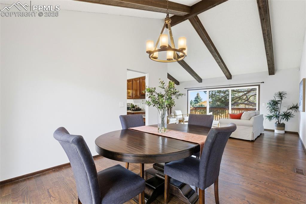 Image 13 of 39: Dining Area