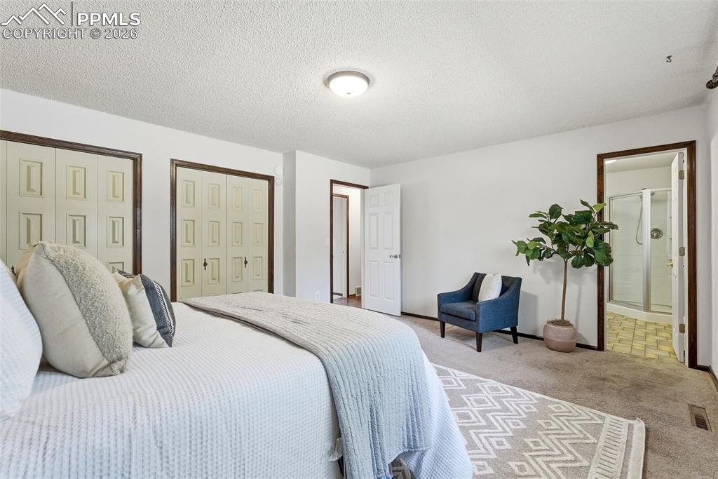 Image 18 of 39: Bedroom