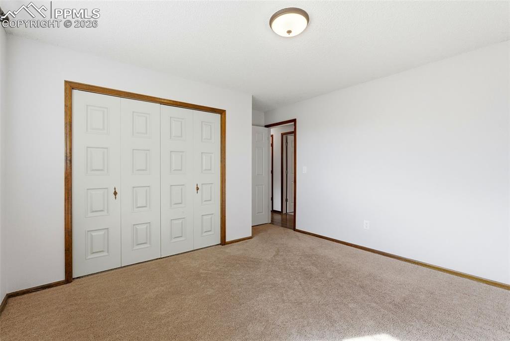 Image 20 of 39: Bed 2