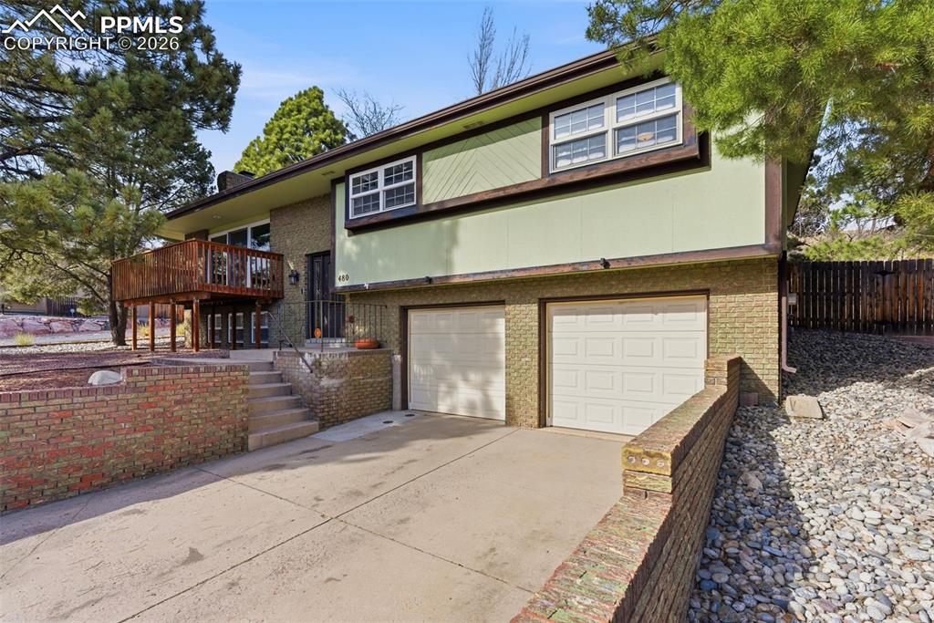 Image 3 of 39: Front of Structure