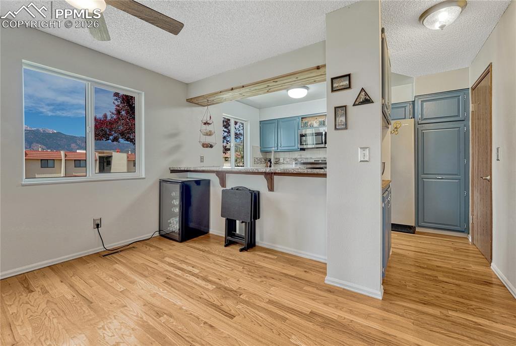 Image 11 of 43: Dining Room