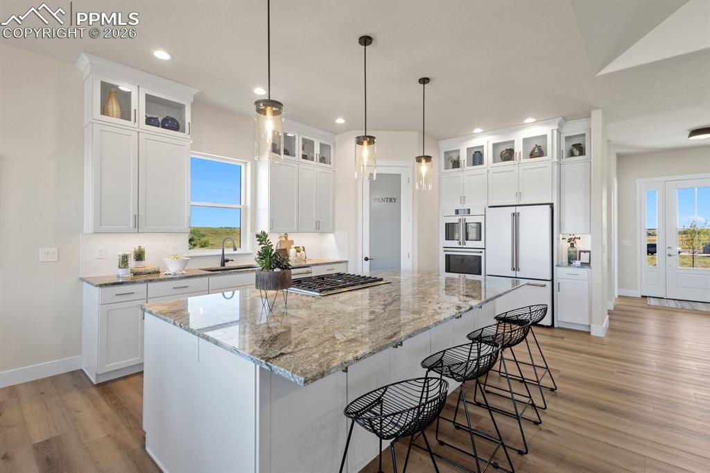 Image 11 of 35: Kitchen