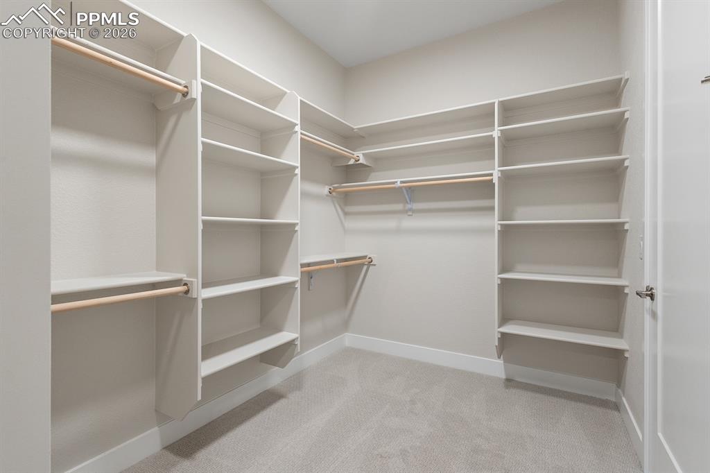 Image 18 of 35: Closet