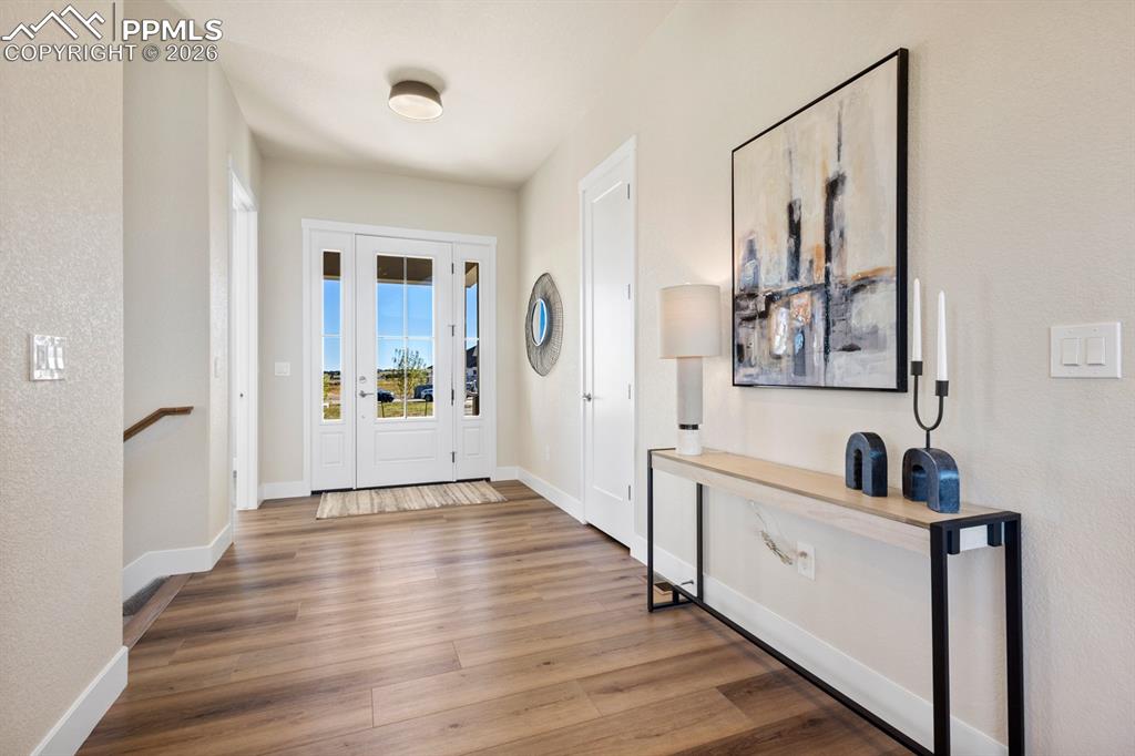 Image 6 of 35: Entry