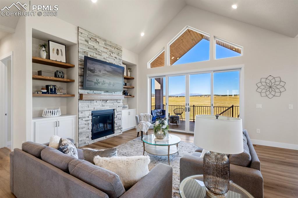 Image 8 of 35: Living Room