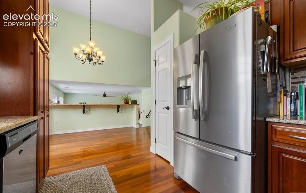 Image 11 of 35: Kitchen