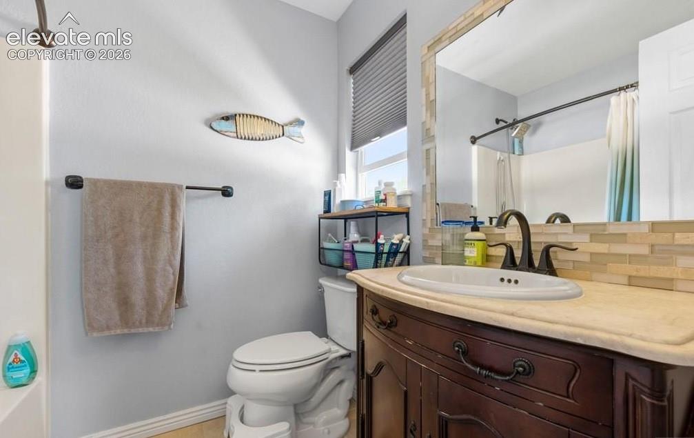 Image 16 of 35: Bathroom