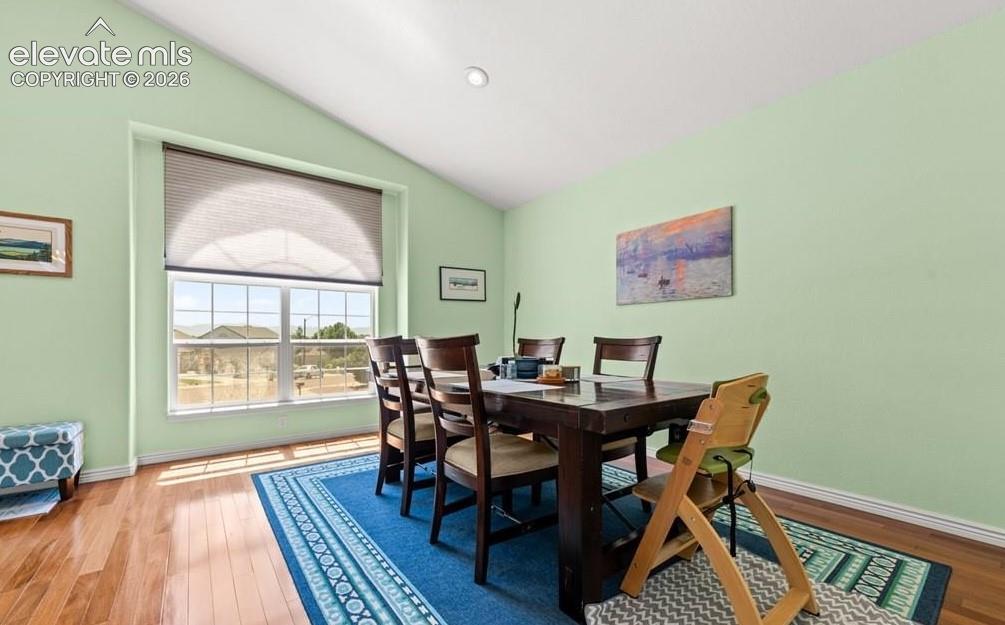 Image 6 of 35: Dining Area