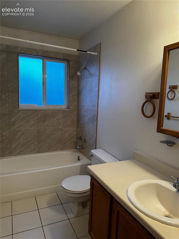 Image 9 of 11: Bathroom