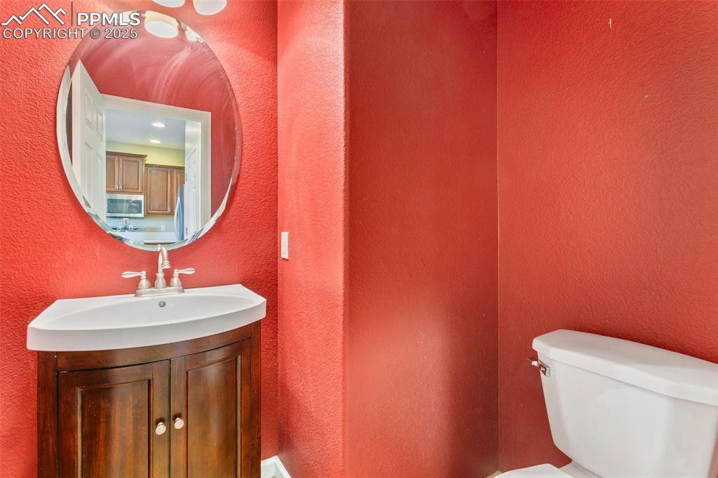 Image 12 of 34: Bathroom