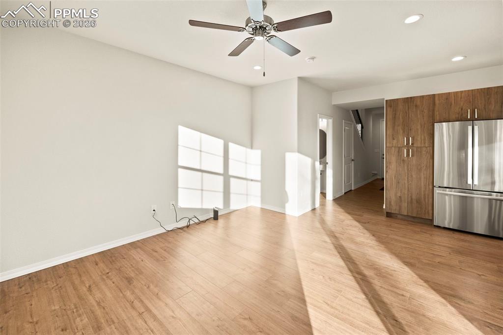 Image 22 of 45: Living Room