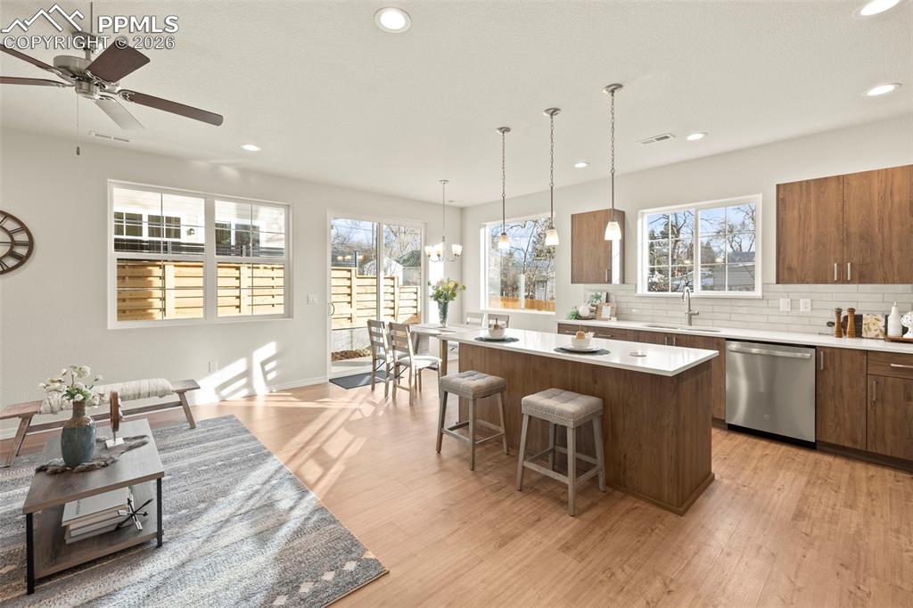 Image 3 of 45: Kitchen