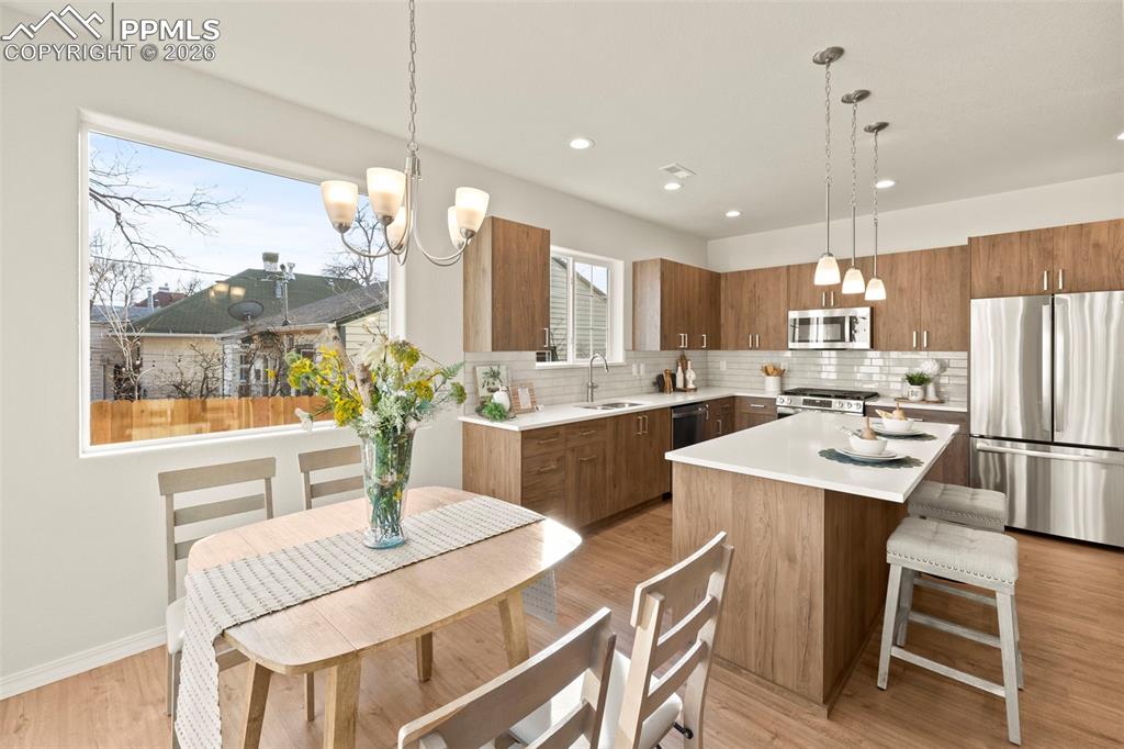 Image 8 of 45: Kitchen